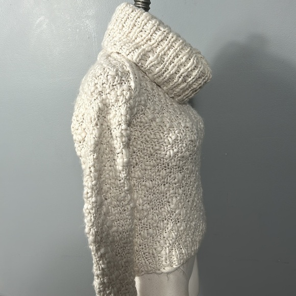 Vivienne Tam White Cream Chunky Knit Turtleneck Sweater size XS - Picture 13 of 16
